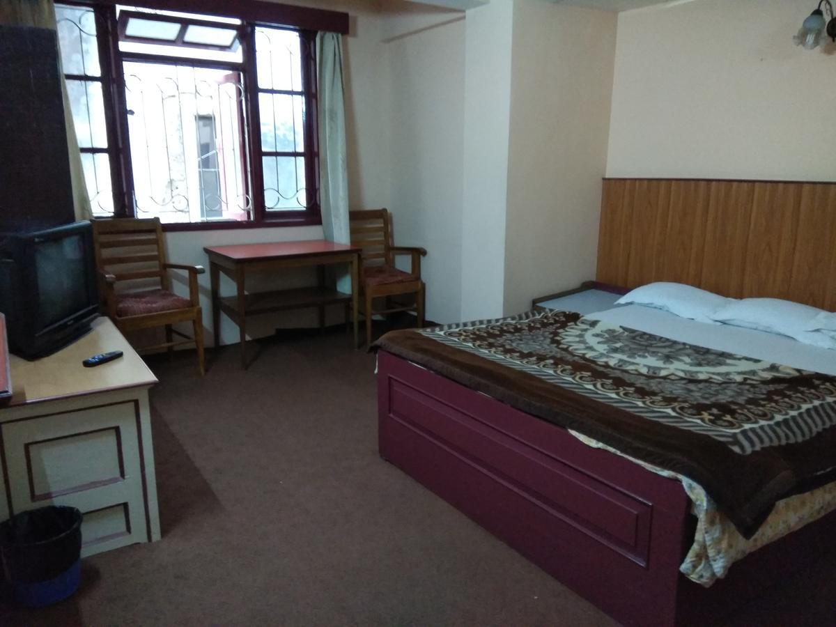 Hotel Mansarovar Дарджилинг Екстериор снимка