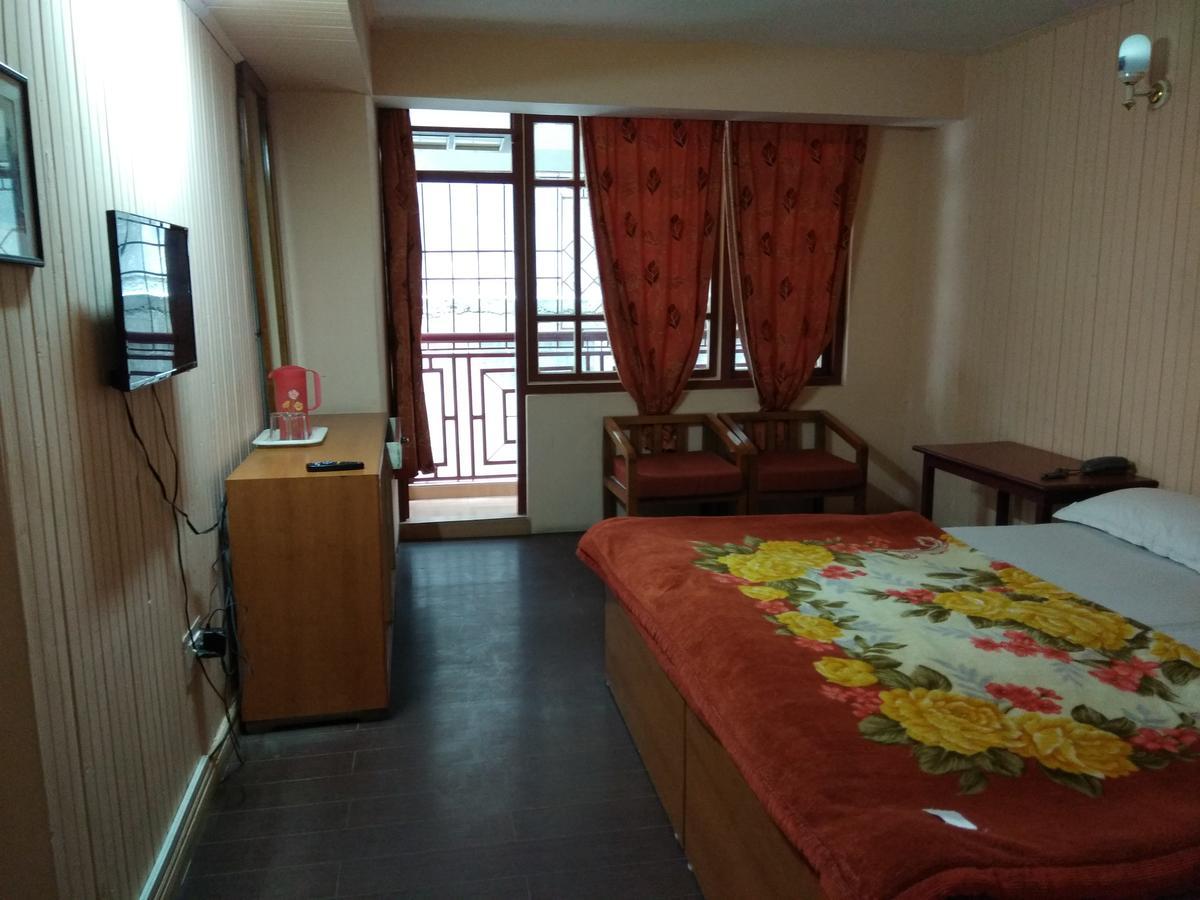 Hotel Mansarovar Дарджилинг Екстериор снимка